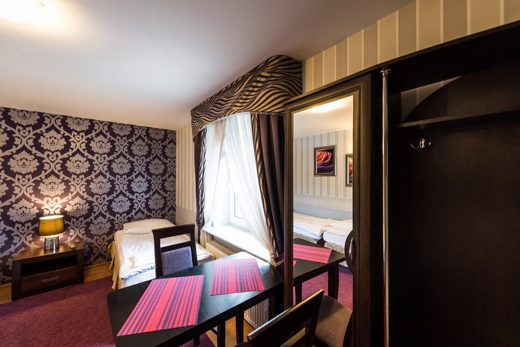 Hotel Palac Akropol Lublin Room photo