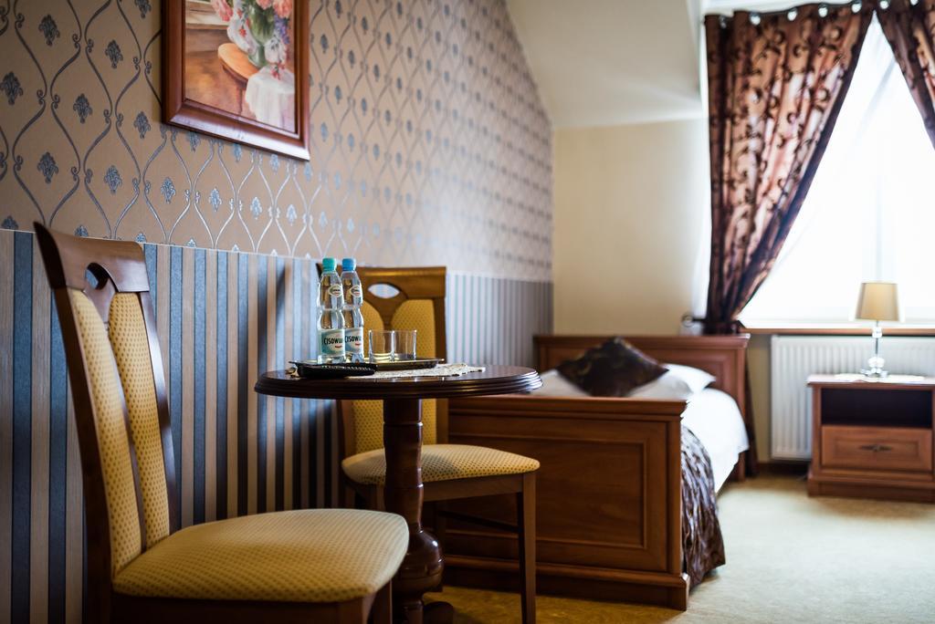 Hotel Palac Akropol Lublin Exterior photo